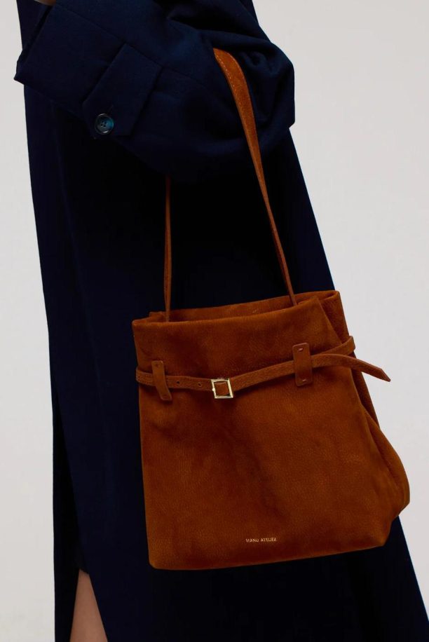 NB25-P16 Bucket Bag (suede) catalog reference